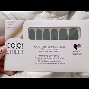 She’s a Trooper Color Street Pack